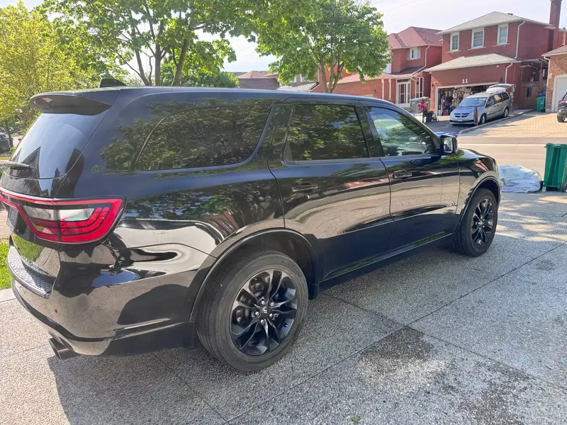 2022 Dodge Durango SXT, černá, 81 390 km, dovoz Kanada — foto 5 z 12