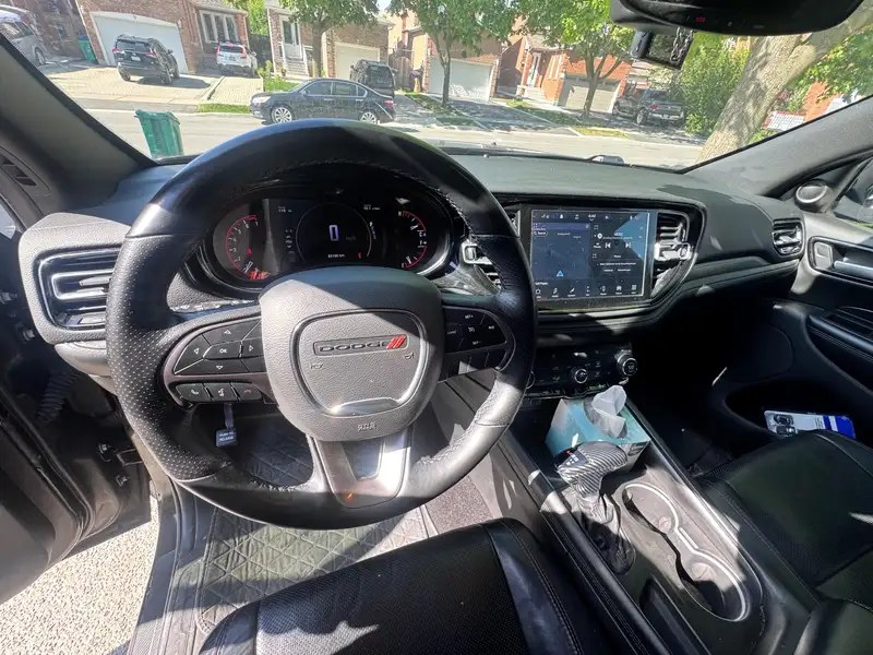 2022 Dodge Durango SXT, černá, 81 390 km, dovoz Kanada — foto 9 z 12
