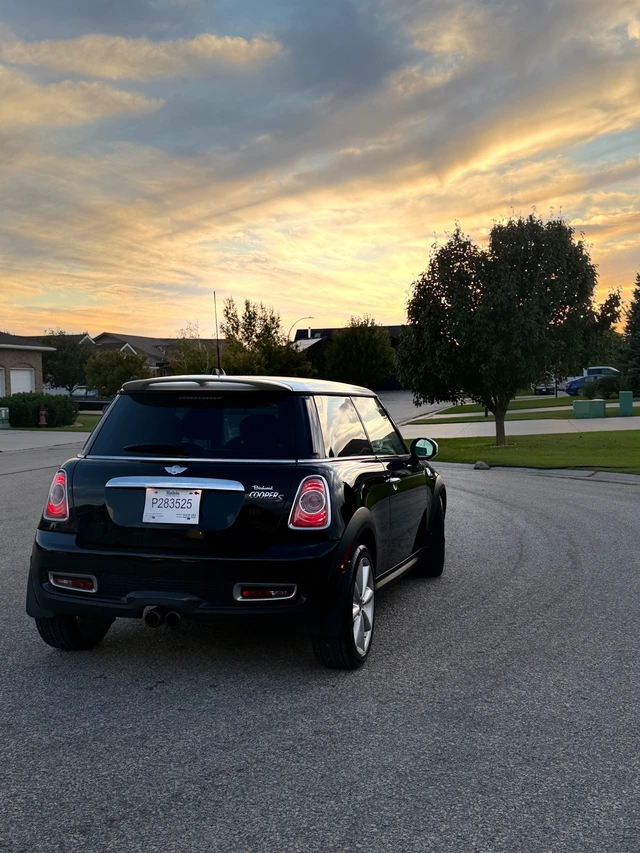 2013 Minicps, 119 000 km, dovoz Kanada — foto 3 z 5