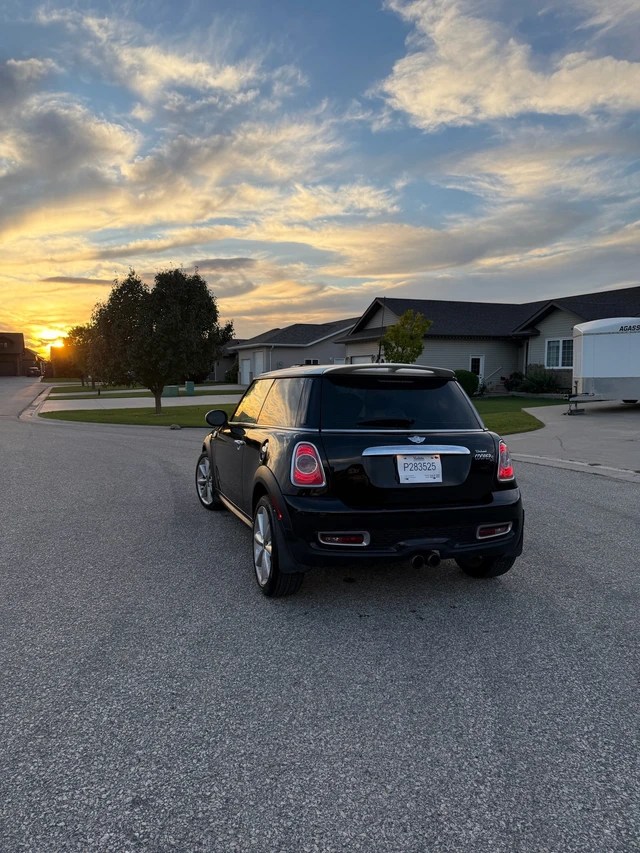 2013 Minicps, 119 000 km, dovoz Kanada — foto 4 z 5