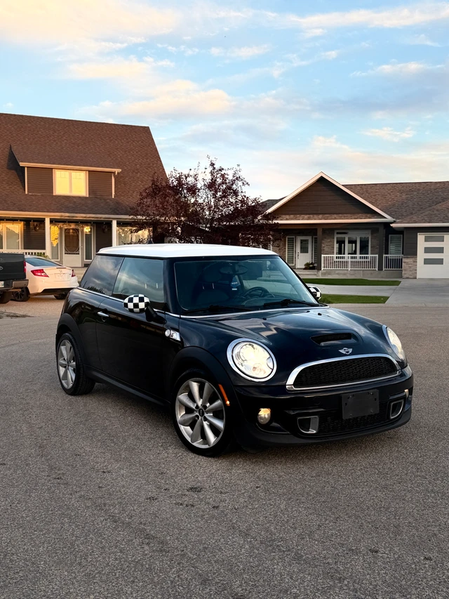 2013 Minicps, 119 000 km, dovoz Kanada — foto 5 z 5