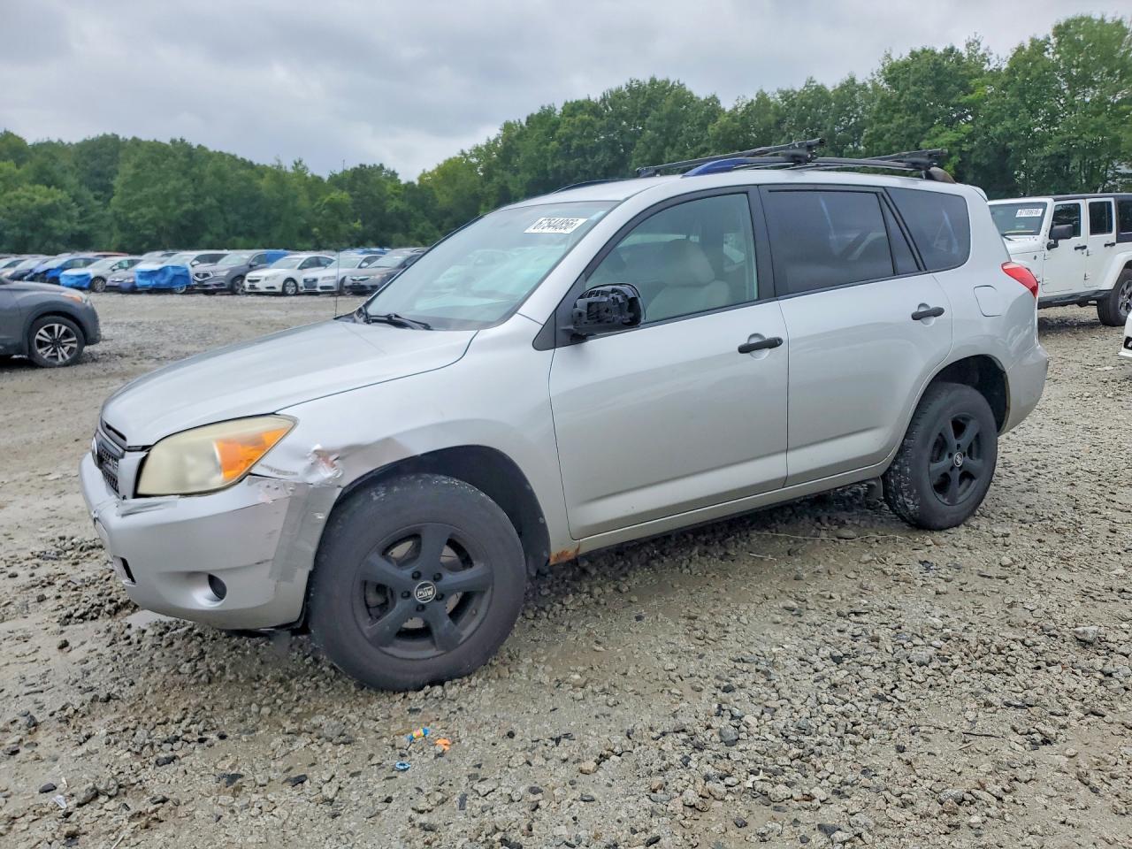2007 Toyota RAV4 BASE, stříbrná, 309 998 km, dovoz USA — foto 1 2007 Toyota RAV4 BASE, stříbrná, 309 998 km, dovoz USA — foto 1