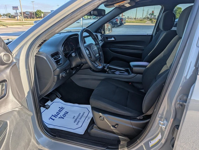 2022 Dodge Durango SXT | Heated steering | Command Start, šedá, 177 931 km, dovoz Kanada — foto 10 z 17