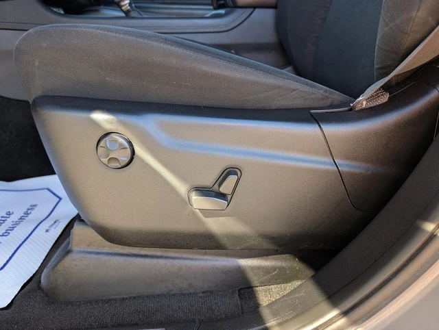2022 Dodge Durango SXT | Heated steering | Command Start, šedá, 177 931 km, dovoz Kanada — foto 11 z 17