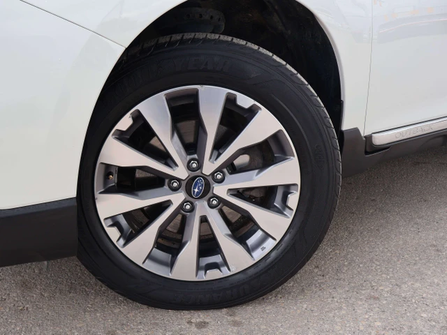 2017 Subaru Outback Premier Tech Pkg, bílá, 138 569 km, dovoz Kanada — foto 5 z 20