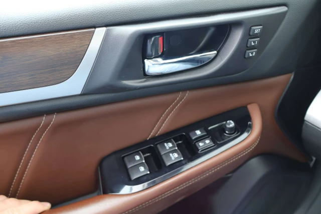 2017 Subaru Outback Premier Tech Pkg, bílá, 138 569 km, dovoz Kanada — foto 8 z 20
