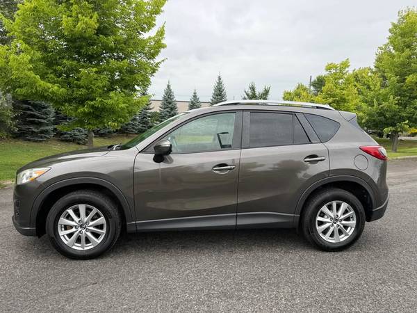 2016 Mazda, dovoz Kanada — foto 2 z 11