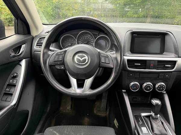 2016 Mazda, dovoz Kanada — foto 7 z 11