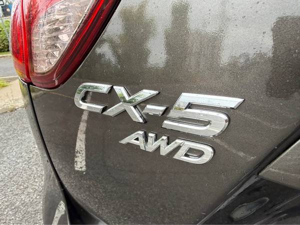 2016 Mazda, dovoz Kanada — foto 9 z 11