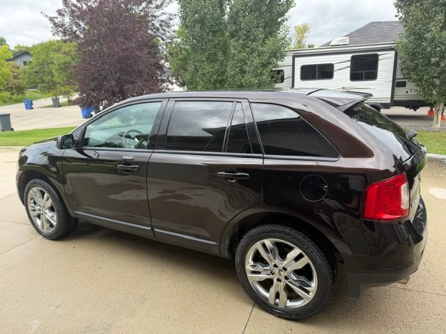 2013 Ford Edge SEL, hnědá, 54 850 km, dovoz Kanada — foto 2 z 5