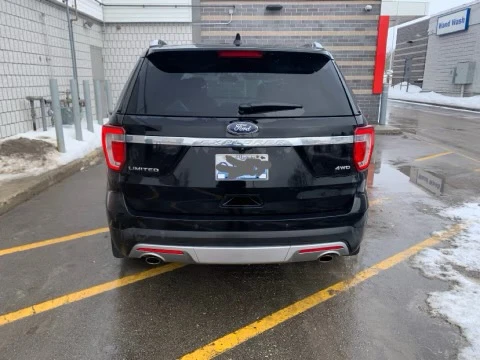 2017 Ford Explorer Limited, 169 000 km, dovoz Kanada — foto 3 z 5