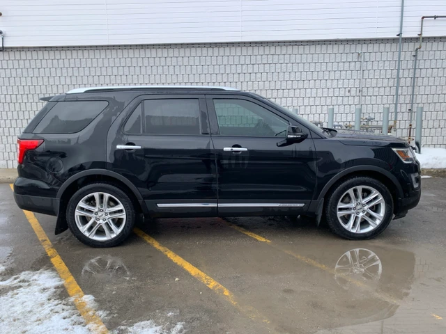 2017 Ford Explorer Limited, 169 000 km, dovoz Kanada — foto 5 z 5