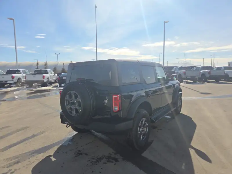 2026 Ford Bronco Big Bend | Lifetime Engine Guarantee, černá, 66 km, dovoz Kanada — foto 6 z 12