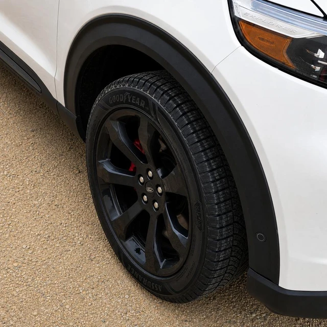 2022 Ford Explorer Local, bílá, 164 106 km, dovoz Kanada — foto 4 z 5