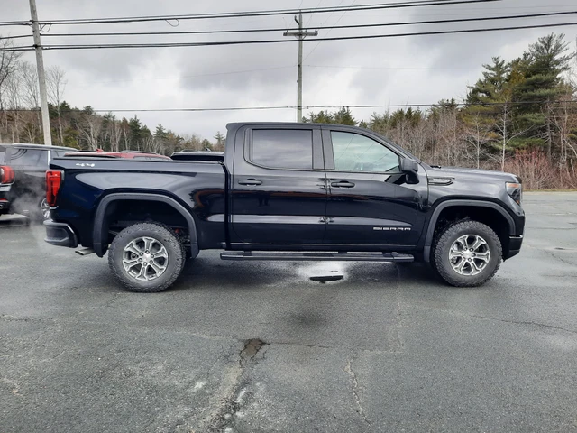 2026 GMC Sierra 1500 Elevation, černá, 6 km, dovoz Kanada — foto 5 z 20