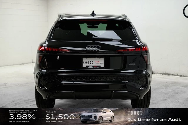 2026 Audi Q3 Technik, černá, 22 km, dovoz Kanada — foto 7 z 20