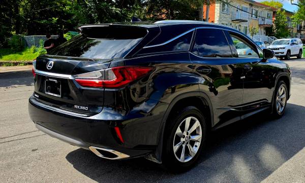 2019 Lexus, dovoz Kanada — foto 4 z 8