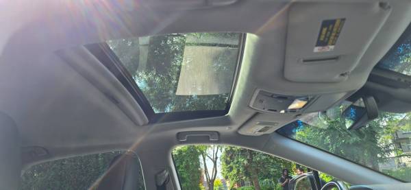 2019 Lexus, dovoz Kanada — foto 5 z 8