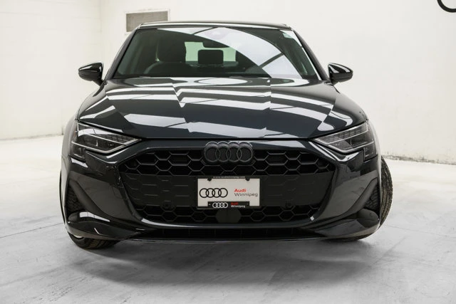2025 Audi A3, šedá, 3 566 km, dovoz Kanada — foto 2 z 20