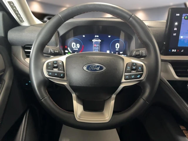 2025 Ford Explorer Active, šedá, 64 996 km, dovoz Kanada — foto 10 z 15