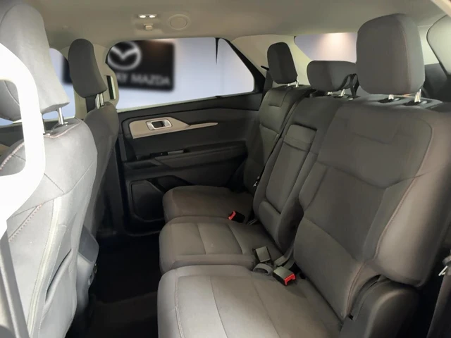 2025 Ford Explorer Active, šedá, 64 996 km, dovoz Kanada — foto 13 z 15