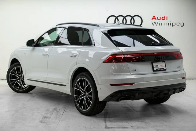 2026 Audi Q8 Technik, bílá, 90 km, dovoz Kanada — foto 6 z 20