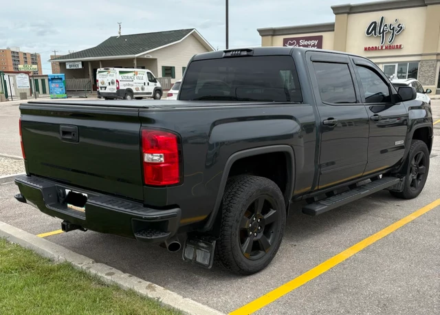 2018 GMC Sierra 1500 Elevation, 287 000 km, dovoz Kanada — foto 4 z 5