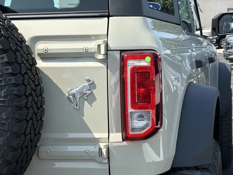 2026 Ford Bronco Base, Desert Sand, 0 km, dovoz Kanada — foto 11 z 12