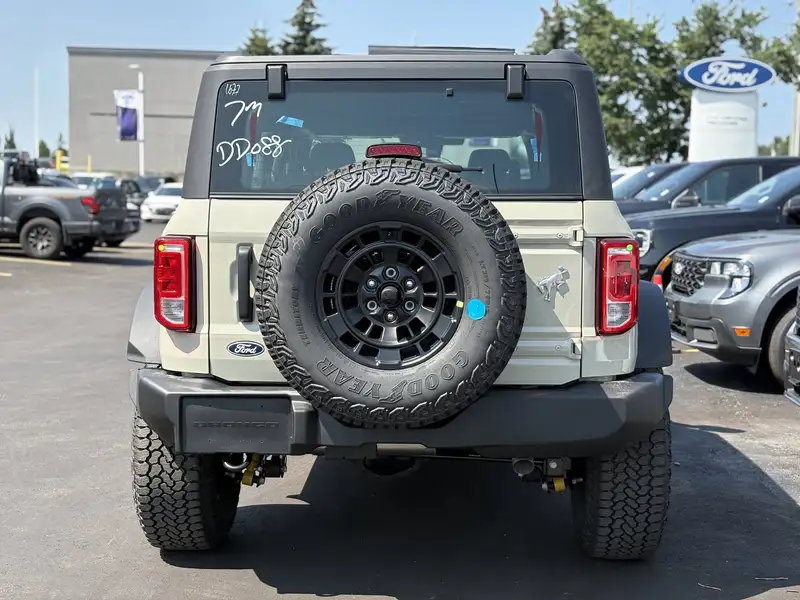 2026 Ford Bronco Base, Desert Sand, 0 km, dovoz Kanada — foto 5 z 12