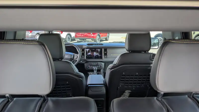 2026 Ford Bronco, hnědá, 12 km, dovoz Kanada — foto 7 z 12