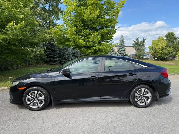 2016 Honda, dovoz Kanada — foto 2 z 12