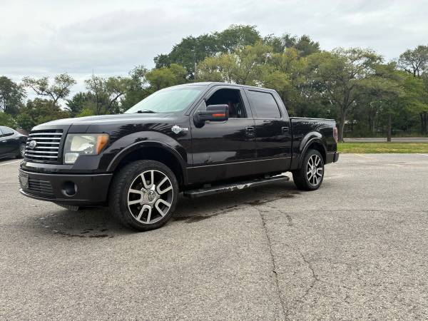 2010 Ford, dovoz Kanada — foto 3 z 12