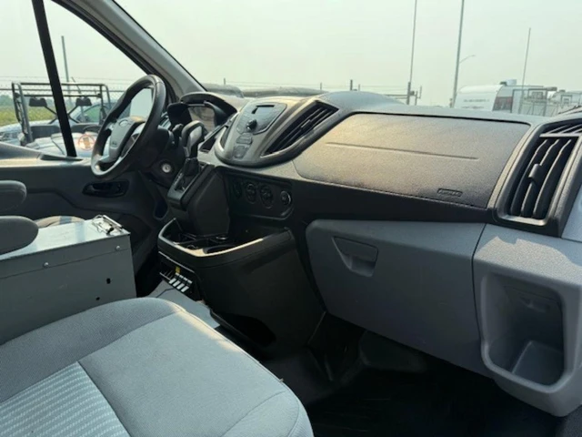 2017 Ford Transit, bílá, 187 953 km, dovoz Kanada — foto 13 z 20