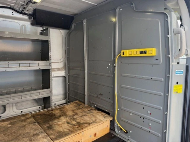 2017 Ford Transit, bílá, 187 953 km, dovoz Kanada — foto 9 z 20