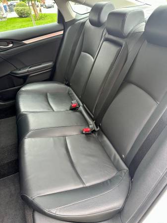 2017 Honda, dovoz Kanada — foto 10 z 12