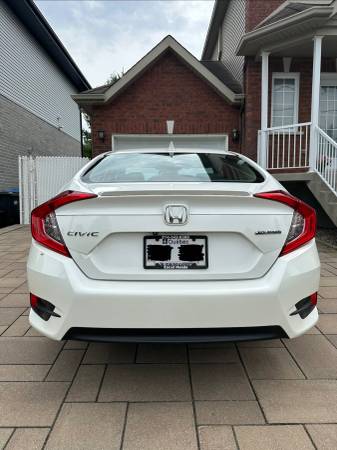 2017 Honda, dovoz Kanada — foto 3 z 12