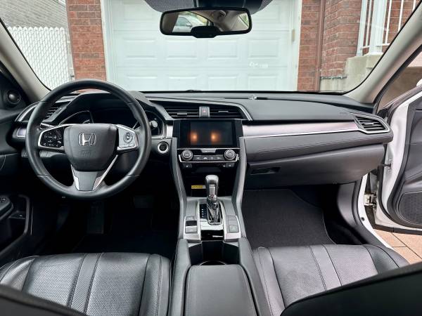 2017 Honda, dovoz Kanada — foto 8 z 12