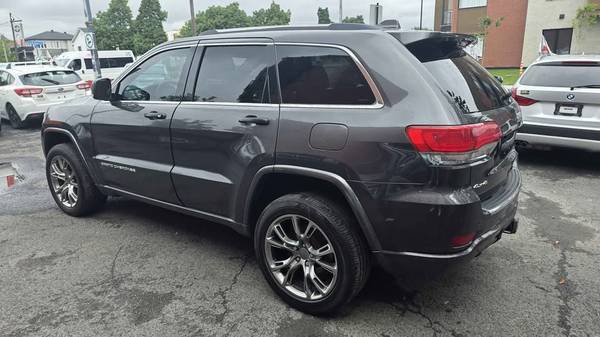 Jeep, dovoz Kanada — foto 6 z 12