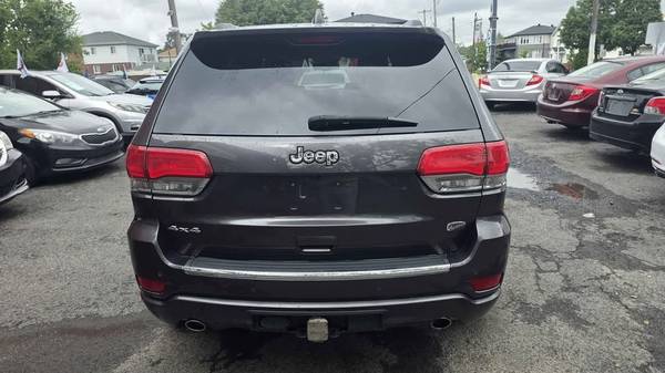 Jeep, dovoz Kanada — foto 7 z 12