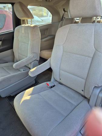 2012 Honda, dovoz Kanada — foto 9 z 12
