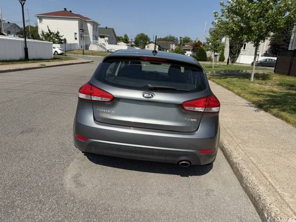 2016 Kia, dovoz Kanada — foto 6 z 7