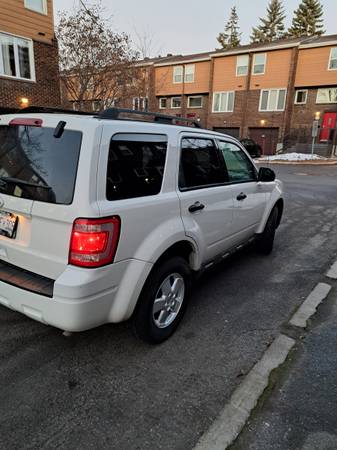 2012 Ford, dovoz Kanada — foto 3 z 4