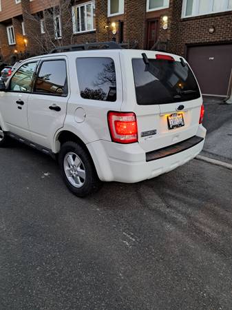 2012 Ford, dovoz Kanada — foto 4 z 4