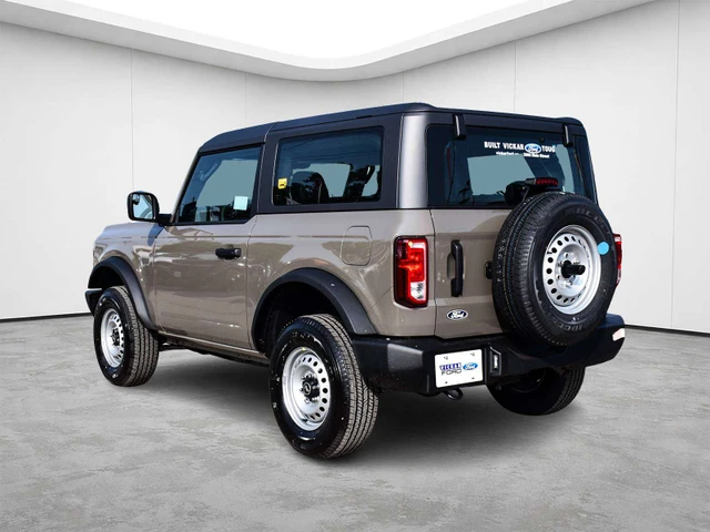 2026 Ford Bronco Base, šedá, 30 km, dovoz Kanada — foto 4 z 18
