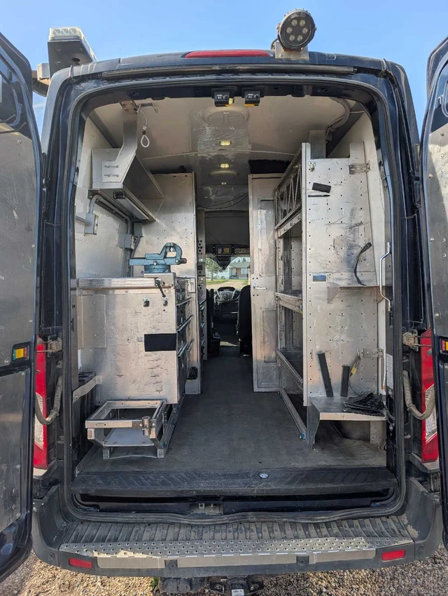 2016 Ford Transit 350, 194 000 km, dovoz Kanada — foto 3 z 5