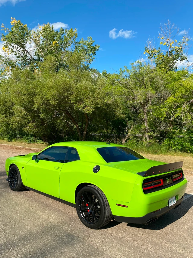 2015 Dodge Challenger SRT HELLCAT, zelená, 35 000 km, dovoz Kanada — foto 4 z 5
