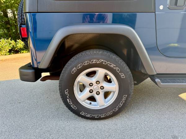 2003 Jeep, dovoz Kanada — foto 8 z 12