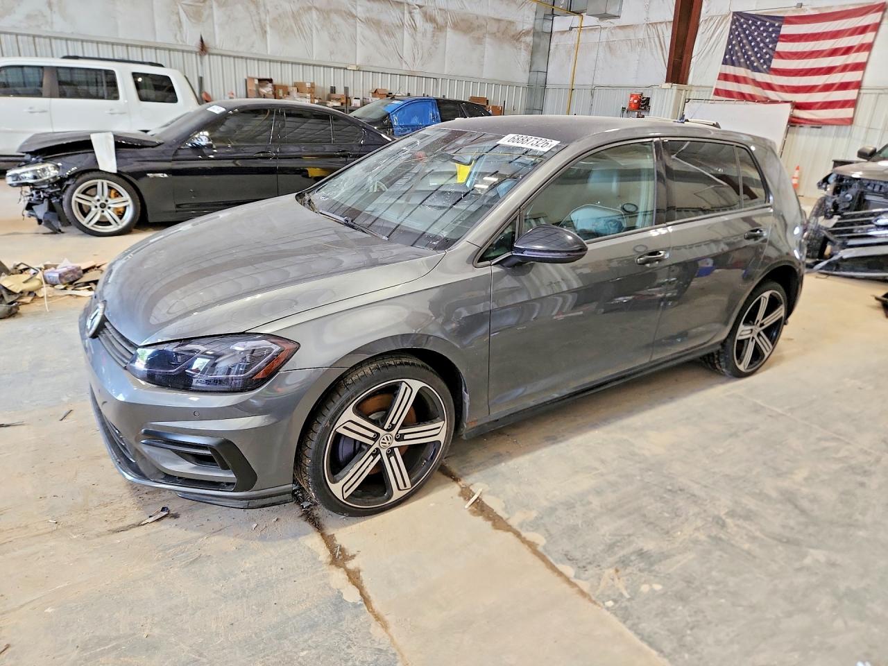 2018 Volkswagen GOLF R, šedá, 129 428 km, dovoz USA — foto 1