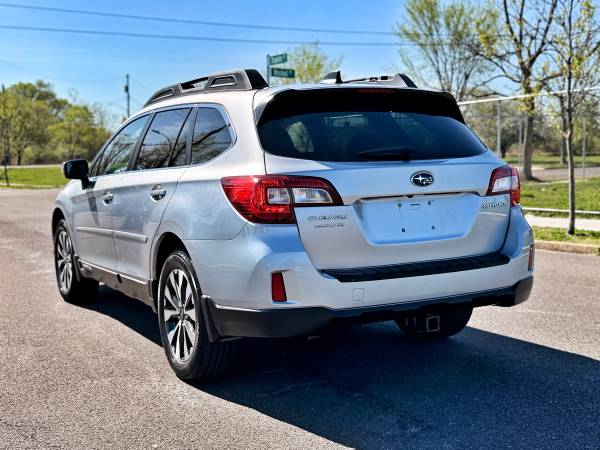 2016 Subaru, dovoz USA — foto 3 z 12