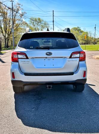 2016 Subaru, dovoz USA — foto 4 z 12